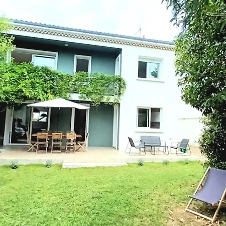 Semesterbostad Loue Maison 10 Couchages A Avec Jardin, Proche