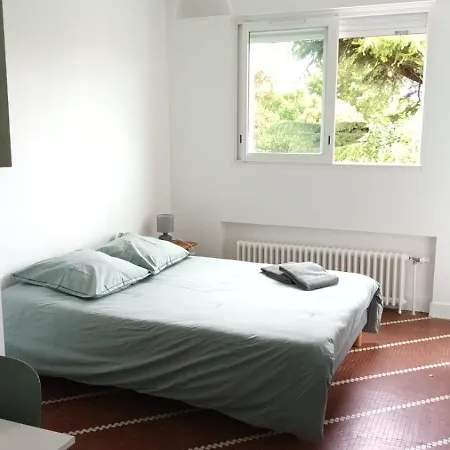 Loue Maison 10 Couchages A Avec Jardin, Proche 度假居