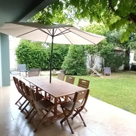 別荘 Loue Maison 10 Couchages A Avec Jardin, Proche *